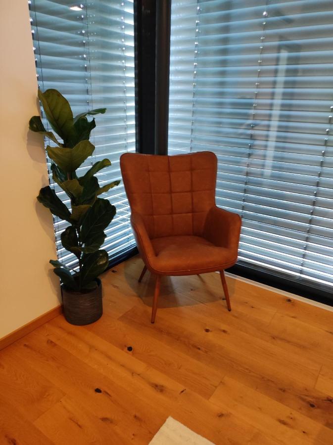 Luxurioeses Penthouse Mit Blick Auf Die Uno-City Und Dem Kaiserwasser. 3Schlafzimmer, 2 Baeder, Privat Lift Ins Apartment Wien Exteriör bild
